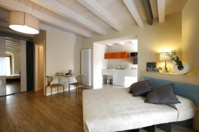 Гостиница Corte San Luca Apartments  Бардолино